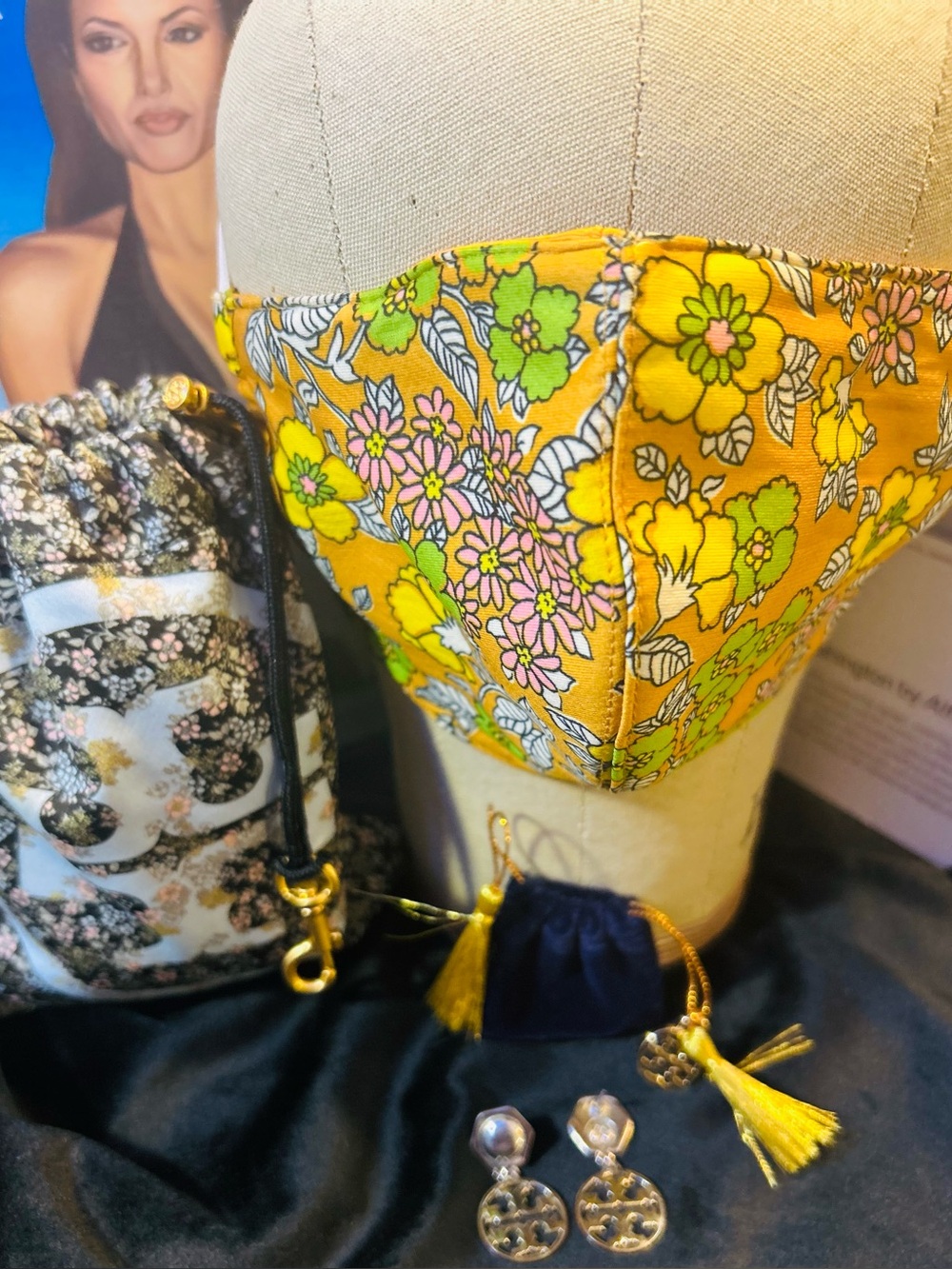 Tory Burch Bundle: Yellow Floral Face Mask W Logo Sak & Tassel Earrings & Bag - Picture 2 of 8